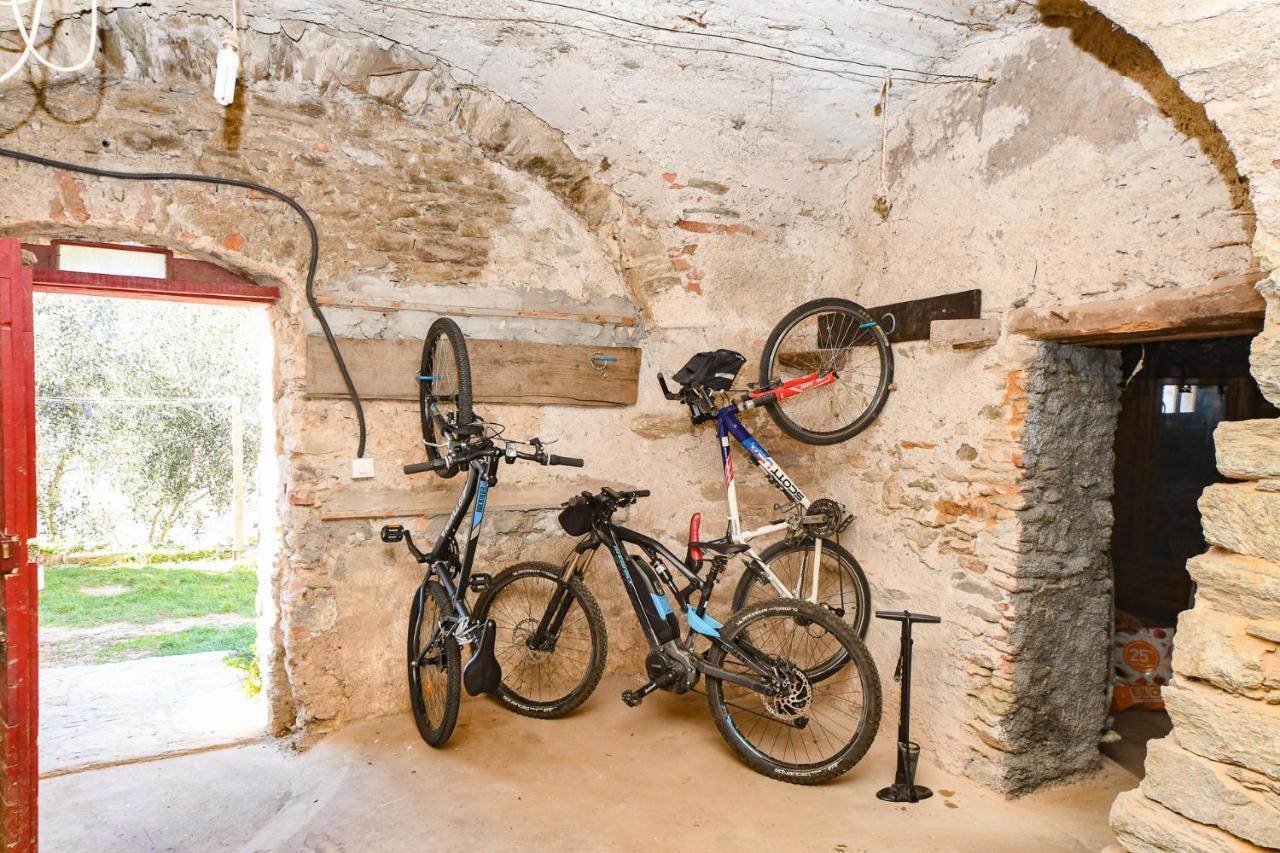 Antica Casa Del Canto Iara - Private Parking Calice Ligure Exteriör bild